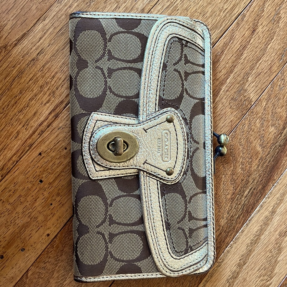 Coach wallet